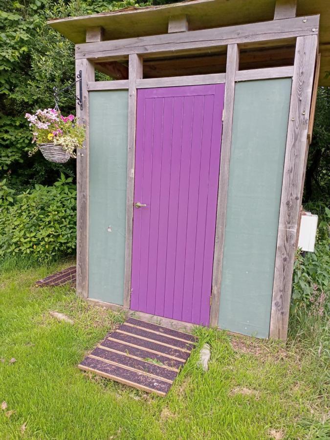 Oak Tree Farm Hotel Llanfynydd Exterior photo