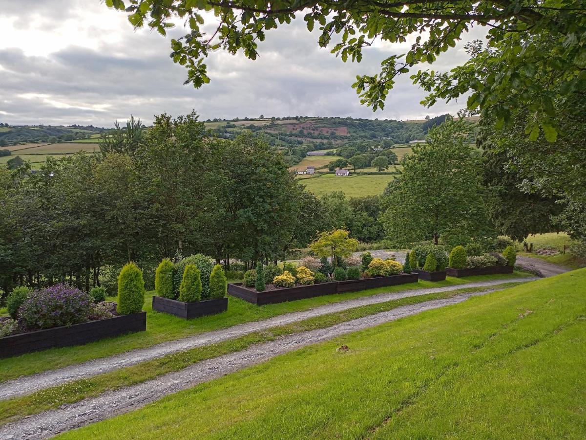 Oak Tree Farm Hotel Llanfynydd Exterior photo